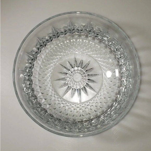 Vintage Diamant Starburst Patterned Brilliant Cut French Arcoroc Round Bowl - Picture 11 of 11